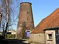Romp van de korenmolen "De Hoop". Gemetselde ronde stellingmolen