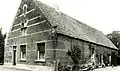 Hoeve met jaarsteen 1742