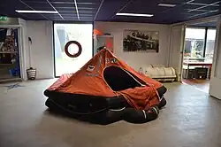 Reddingsvlot in het museum