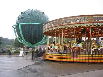 Orbiter in Lightwater Valley naast de caroussel.