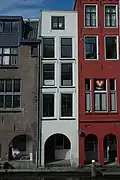 Pand met lijstgevel aan de Oudegracht zijde