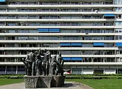 Koningspleinflat en Limburgs bevrijdingsmonument