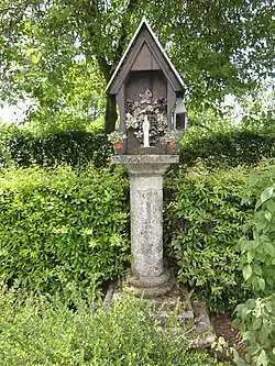 Wegkapelletje met Mariabeeldje