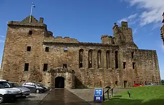 De zuidzijde van het kasteel.