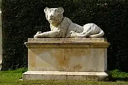 Leeuw, Chiswick House