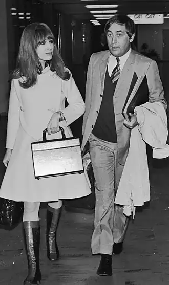 Liesbeth List en Cees Noteboom, Schiphol 1967