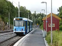 Gelede wagen 135 op de Ekebergbanen (lijn 19) aan het eindpunt Ljabru.