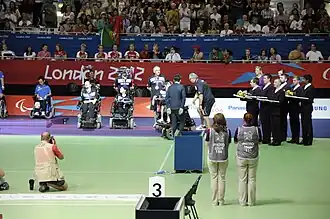 Kirsten in het midden op het podium