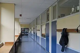 Gang met leslokalen in het Lorentzgebouw