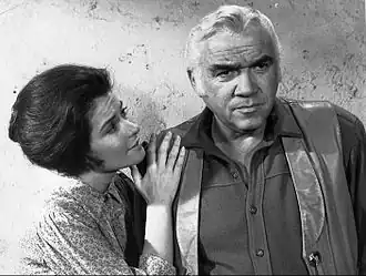 Lorne Greene en Diane Baker, Bonanza in 1967.