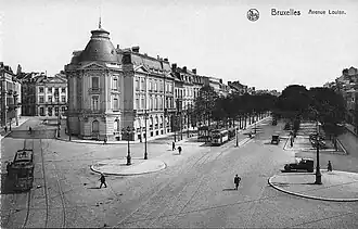 Het hoekpaviljoen aan de linkerkant van de Louizalaan in 1920