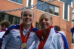 Paralympisch zwemmer Ellie Simmonds tijdens de huldigingsceremonie van de Paralympische Zomerspelen 2008