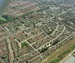 Luchtfoto Egelantier en Mariëndaalstraat e.o. Bloemenbuurt