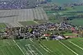 Luchtfoto van het dorp (2012)
