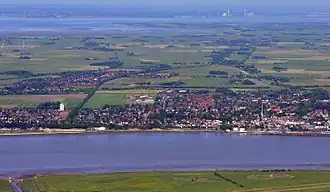 Abbehausen links in de achtergrond (voor Nordenham)