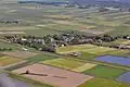 Luchtfoto van het dorp (2012)
