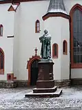 Standbeeld Maarten Luther vóór deze kerk