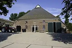 Achterzijde boerderij Lutke Saaksum