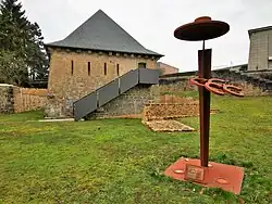 Olympische vlam (2013) bij Fort Rumingny in Cents.