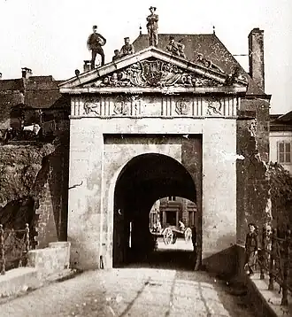 Porte-Neuve (ca. 1871) bij Glacis