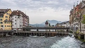 Dam in de Reuss bij Luzern