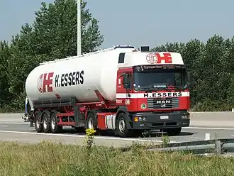 Een vrachtwagen van H.Essers