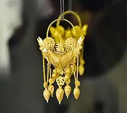 Gouden oorring (4e eeuw v.Chr.)