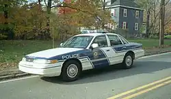 Een Ford Crown Victoria van de MBTA Police Department