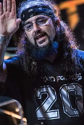 Mike Portnoy tijdens een optreden van (26 oktober 2017)