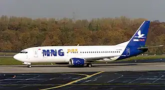 Een Boeing 737-400 van MNG