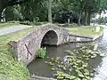 Bruggetje in het jaagpad