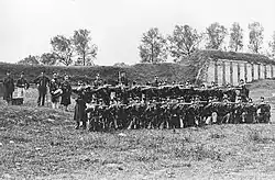 Groepsfoto, Linie van Du Moulin, ca. 1890-1910