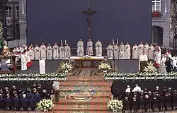 Openluchtmis op het Vrijthof, 1990