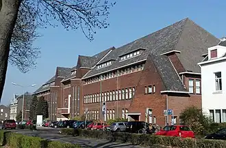Gezicht vanuit het zuidwesten op de Kweekschool Immaculata aan de Brusselseweg