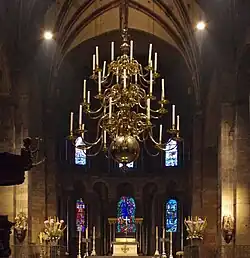 Kaarsenluchter Onze-Lieve-Vrouwebasiliek, 1865