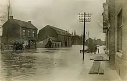 Hoogwater bij kruising Wittevrouwenweg, later Koningsplein, 1926
