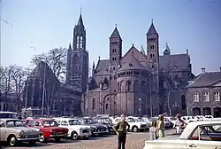 Het Vrijthof als parkeerplein, 1967