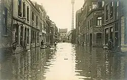 Hoogwater nabij de hoek Kattenstraat, gezien naar het zuiden, 1926