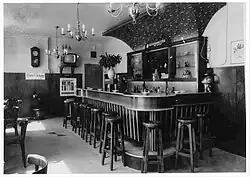 Café hoek Hertogsingel-Brandenburgerplein, 1955-60