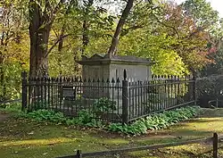 Grafmonument Des Tombe in het Waldeckpark