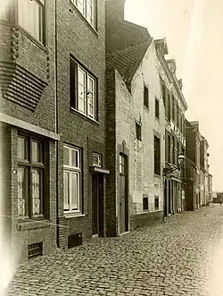 Stenenwal 16 en hoger, 1935