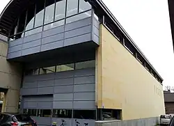 Nieuwe vleugel bij het klooster