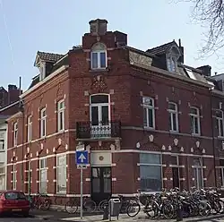 Bourgognestraat 15, hoek Alexander Battalaan