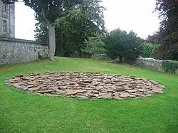 MacDuff Circle van Richard Long