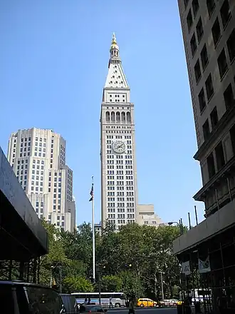 Metropolitan Life Insurance Company Tower in augustus 2007