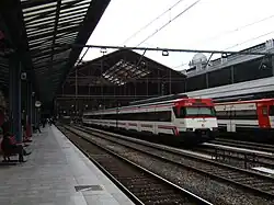 Voorstadstreinen op de kopsporen