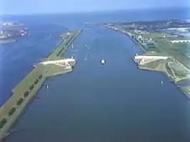 Nieuwe Waterweg (ligt voorbij de Maeslantkering)