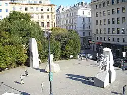 Mahnmal gegen Krieg und Faschismus, Wenen