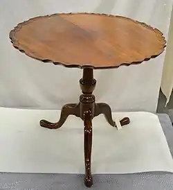 Meubel van mahonie, circa 1790