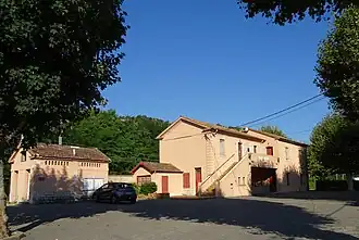 Gemeentehuis (in voormalig station)